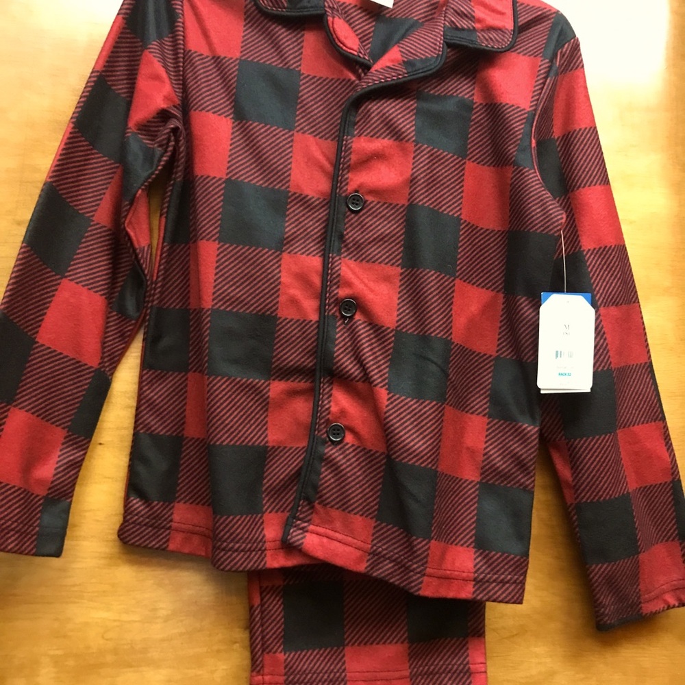 Faded glory red plaid kids size 8 pajama set. NWT